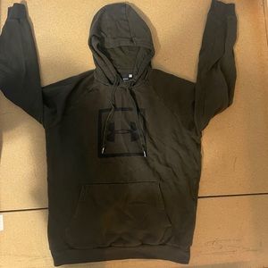 UNDER ARMOR HOODIE